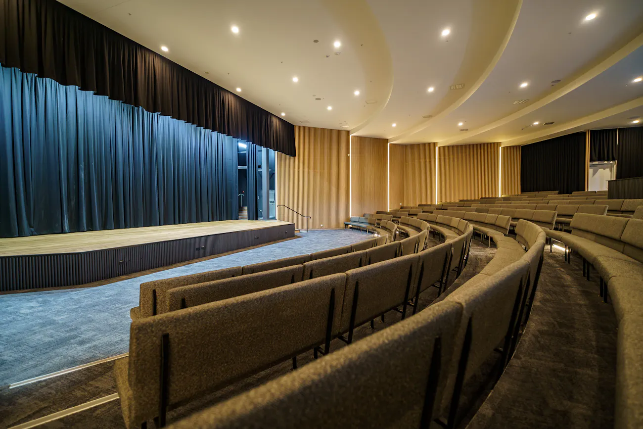 Completed-Projects Education-Completed-Projects Avondale-School-Auditorium Avondale-final-photos 2025-04-17-483